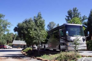 Yosemite Pines RV Park &amp; Campground